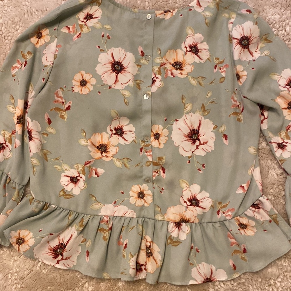 Forever 21 Floral Crop Top - Picture 3 of 3